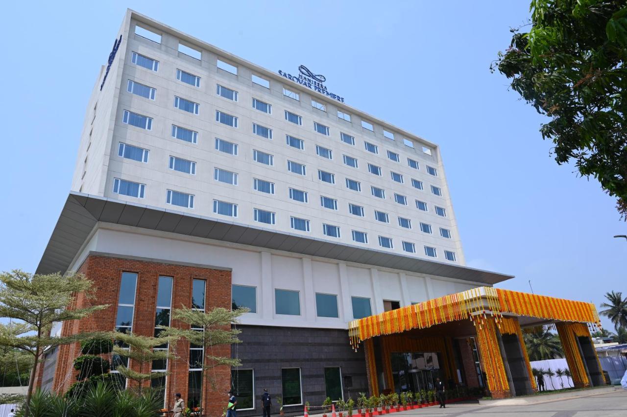 Manjeera Sarovar Premiere Hotel Rajahmundry Exterior photo